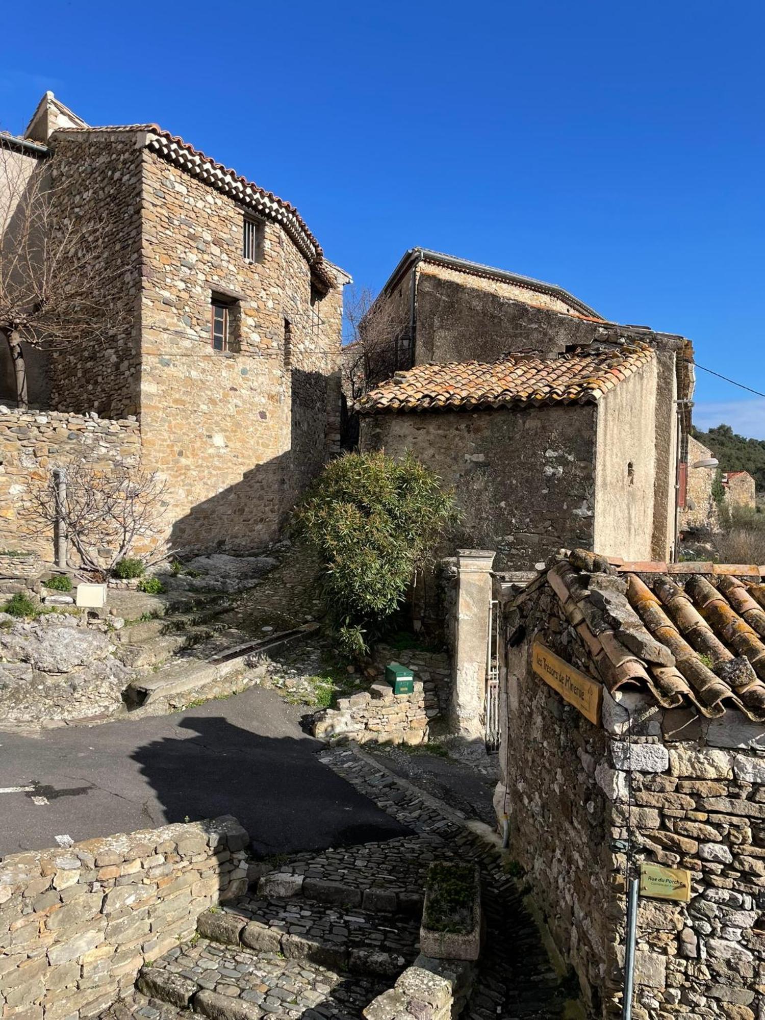 Appartement Chez L'Artiste Minerve Exterior photo